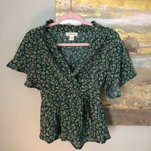 Green blouse with cute flower detail